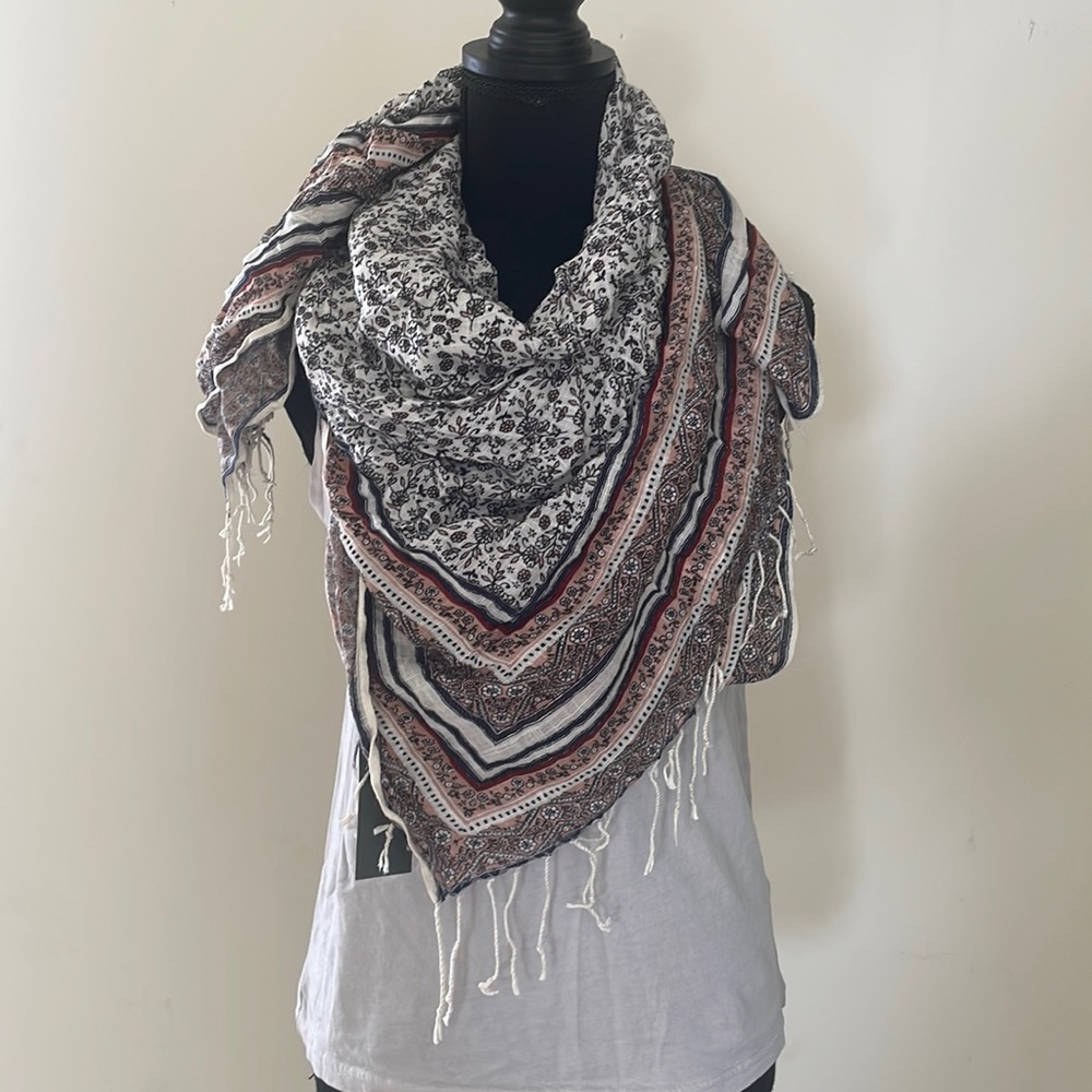 NWT Layering scarf